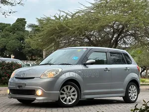 Mazda Verisa 2005 Silver