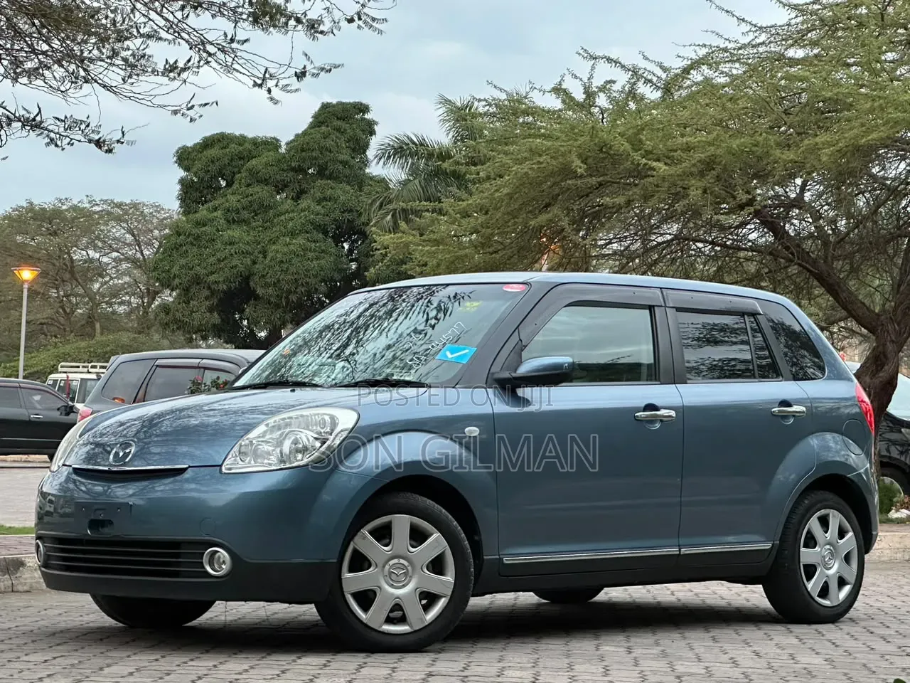 Mazda Verisa 2005 Blue
