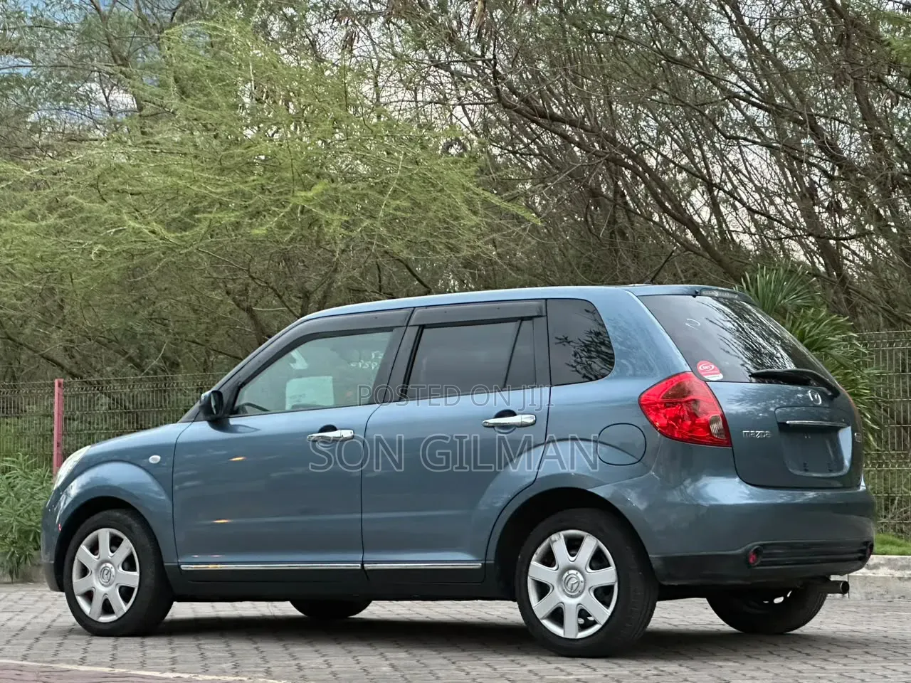 Mazda Verisa 2005 Blue