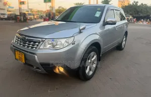 Subaru Forester 2010 Silver