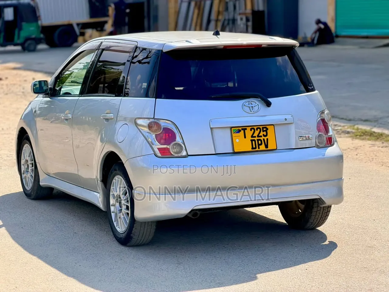 Toyota IST 2003 Silver