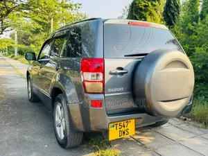 Suzuki Escudo 2008 Gray