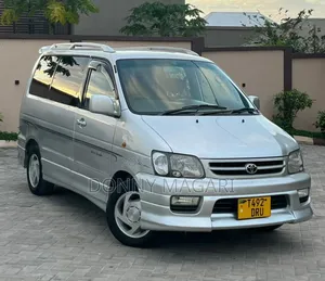 Toyota Noah 2001 Silver