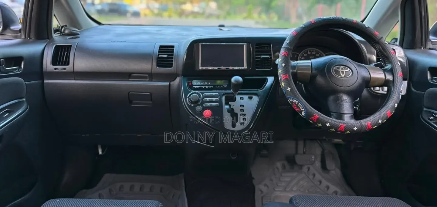 Toyota Wish 2007 White