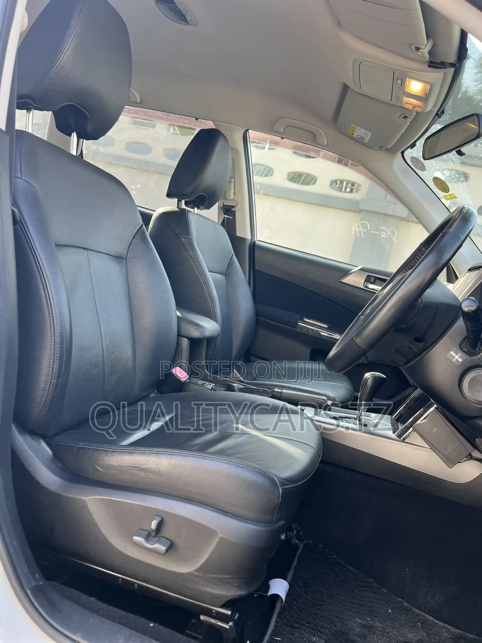 Toyota Harrier 2.0 2020 White