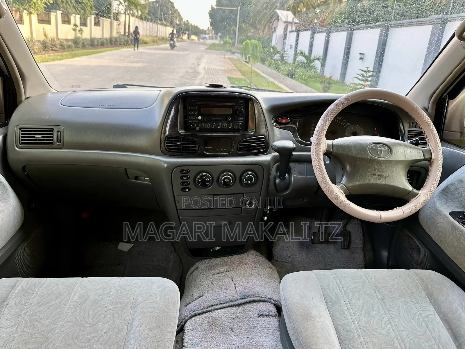 Toyota TownAce Noah 2000 White