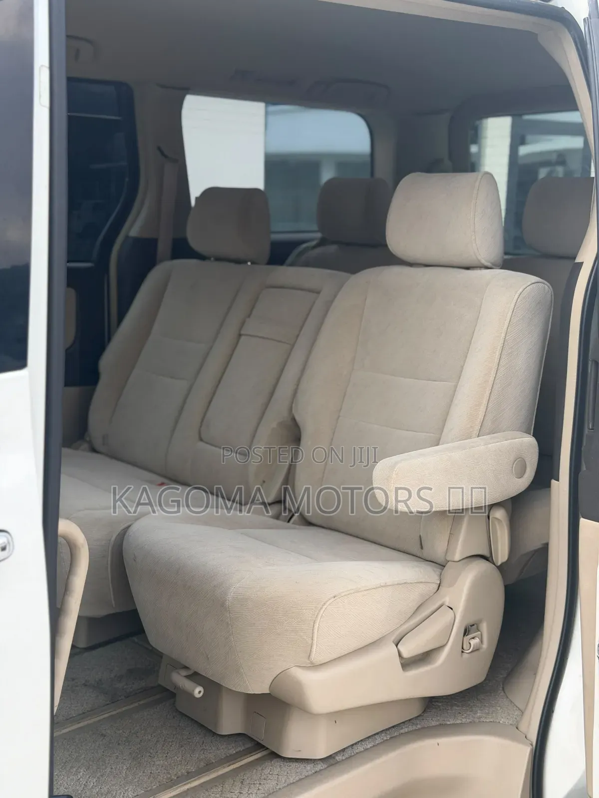 Toyota Alphard 2006 White