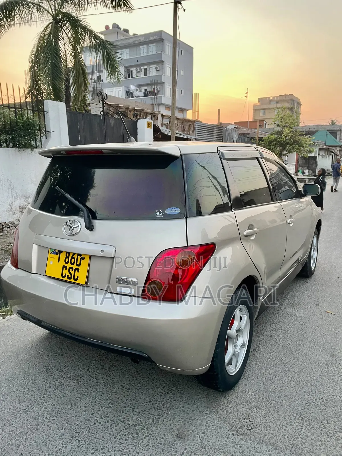 Toyota IST 2004 Gold