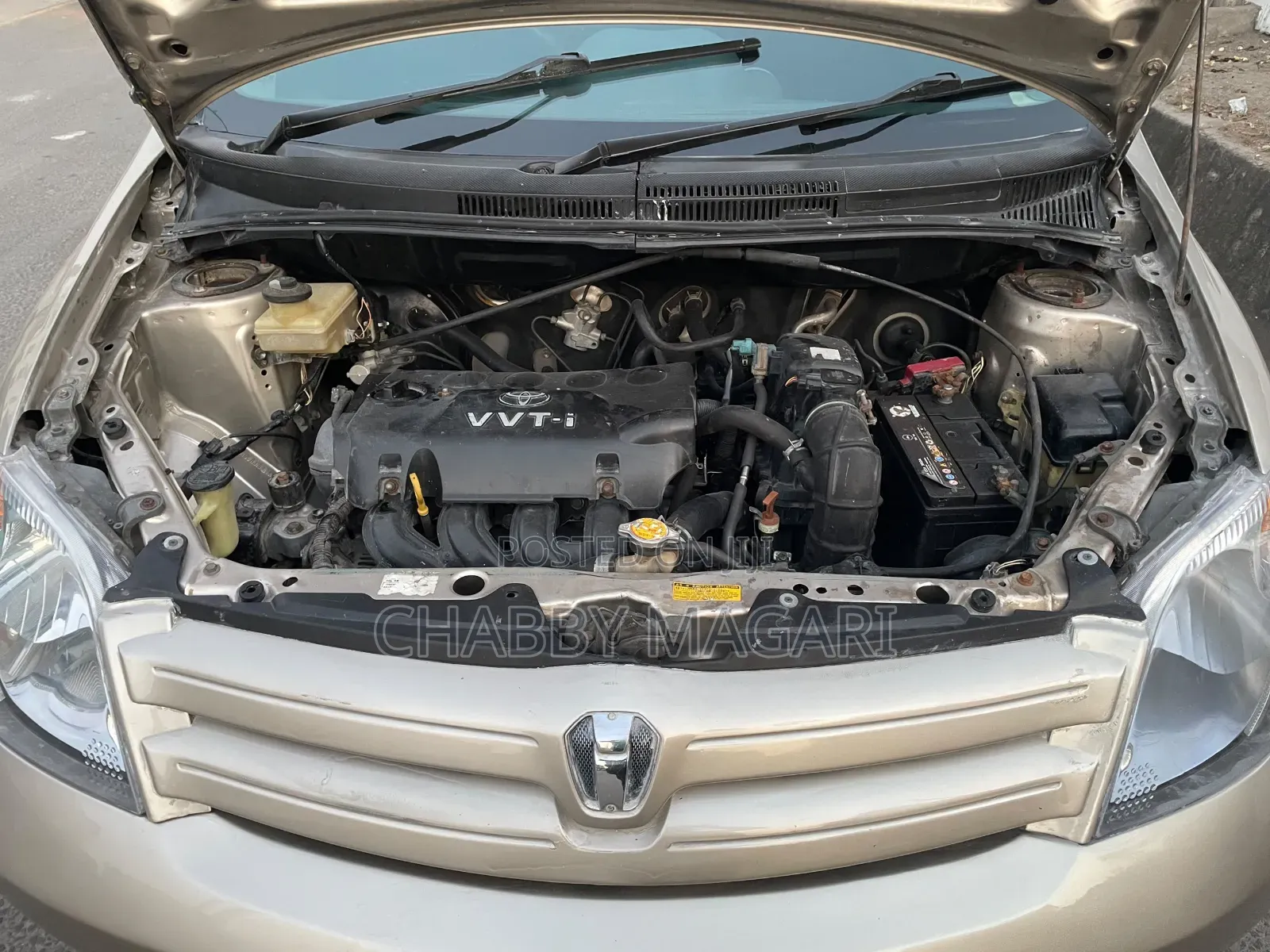 Toyota IST 2004 Gold