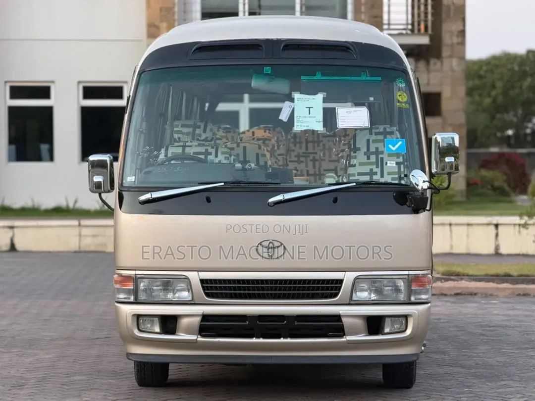 Toyota Coaster 2007 Gold