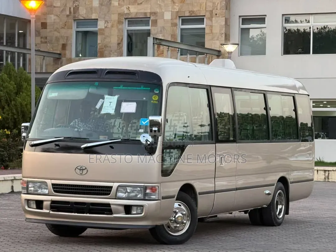 Toyota Coaster 2007 Gold