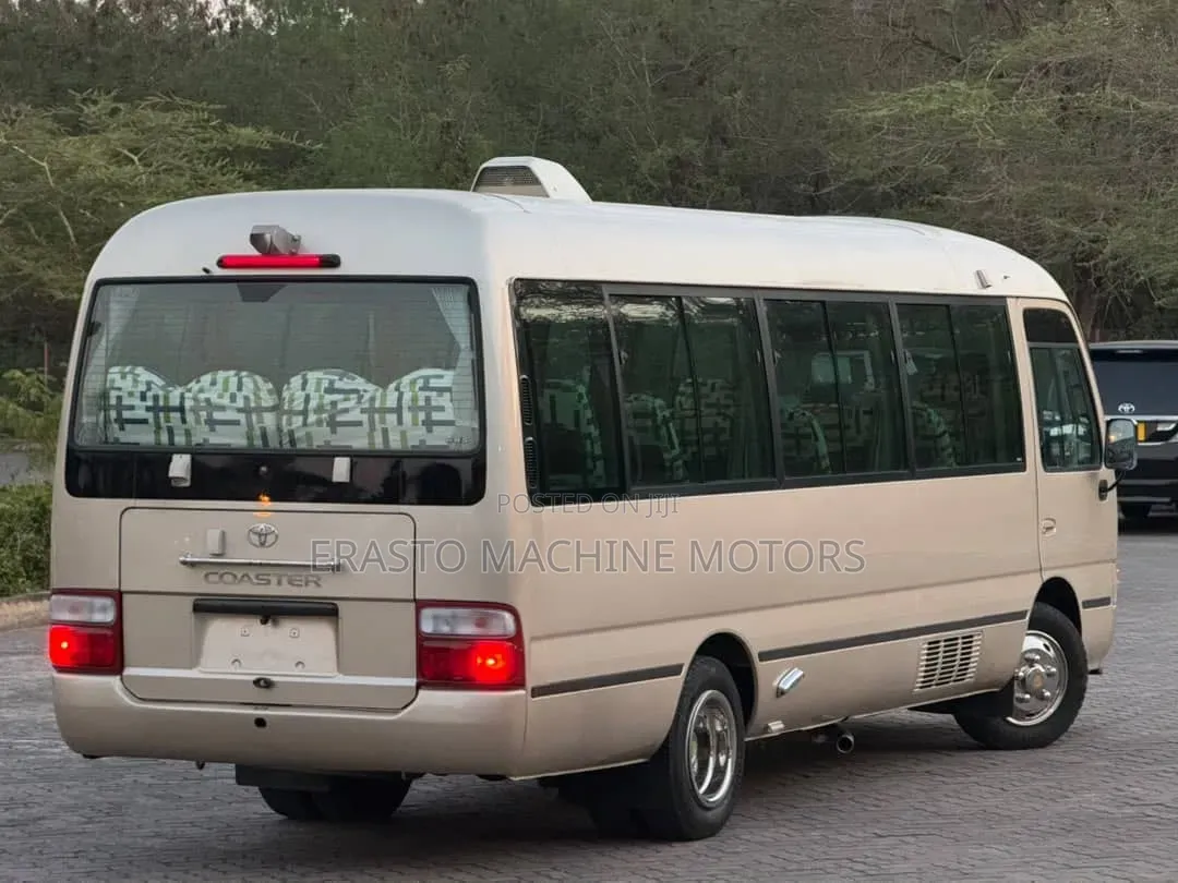 Toyota Coaster 2007 Gold