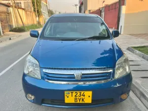 Toyota Raum 2003 Blue