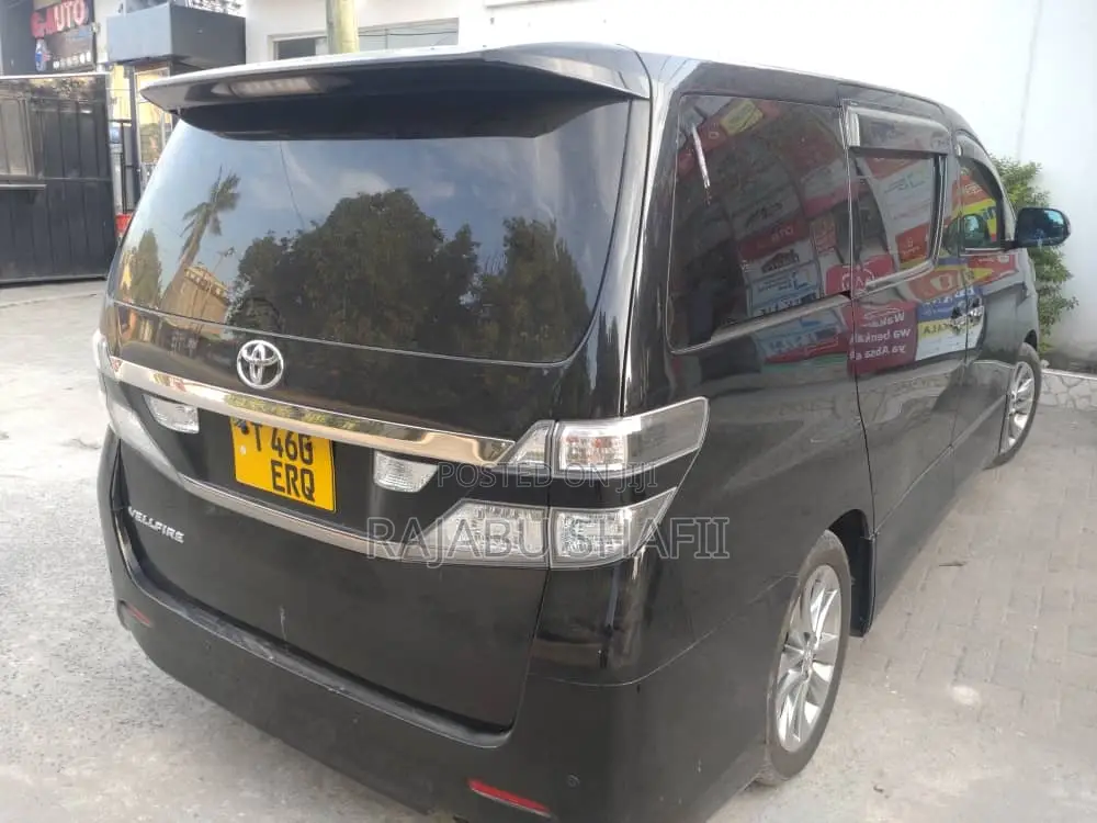 Toyota Vellfire V 2.4 FWD 7-Seater 2010 Black