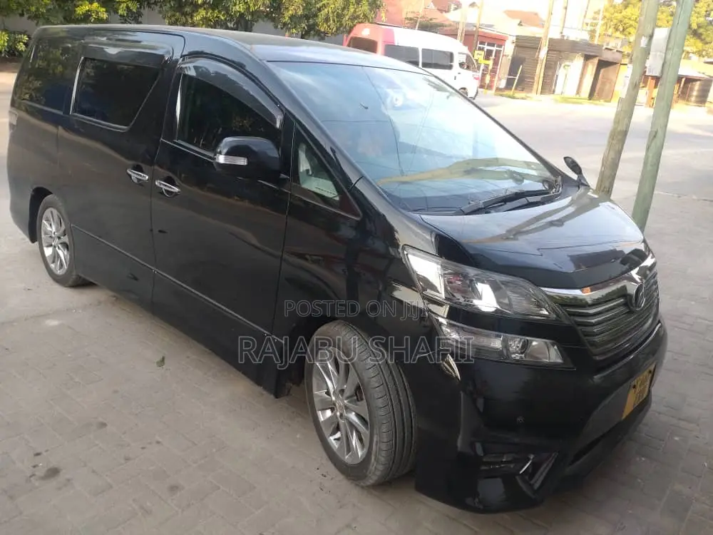 Toyota Vellfire V 2.4 FWD 7-Seater 2010 Black