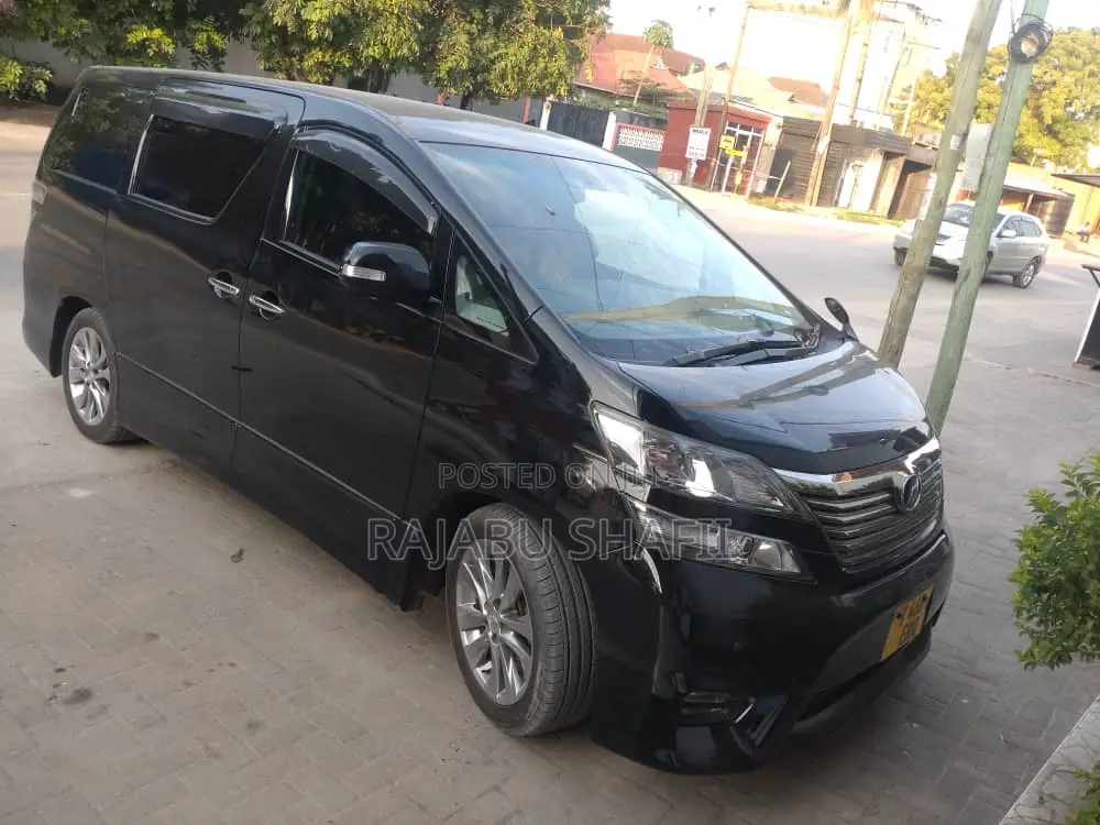 Toyota Vellfire V 2.4 FWD 7-Seater 2010 Black
