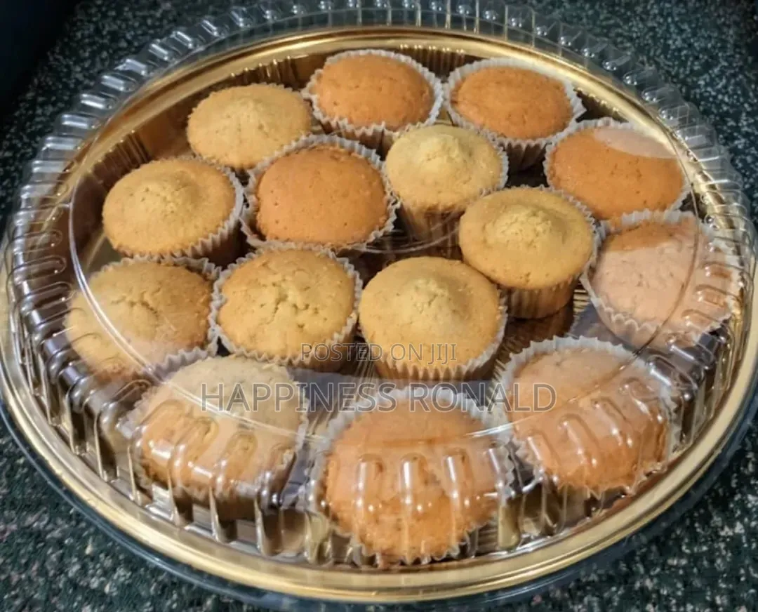 Juisi Ya Miwa Na Scones Na Cupcake Na Chapati