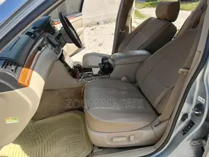Toyota Vitz 2004 Silver