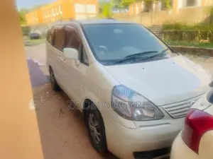 Nissan Serena 2005 White
