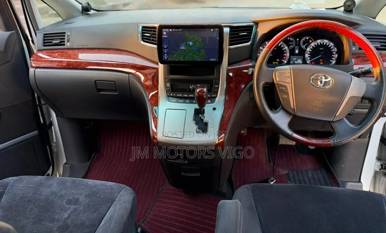 Toyota Alphard 2010 Pearl