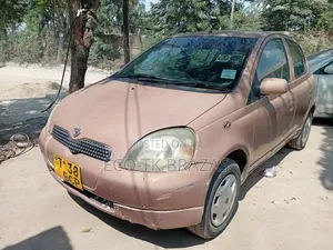 Toyota Vitz 2002 Pink