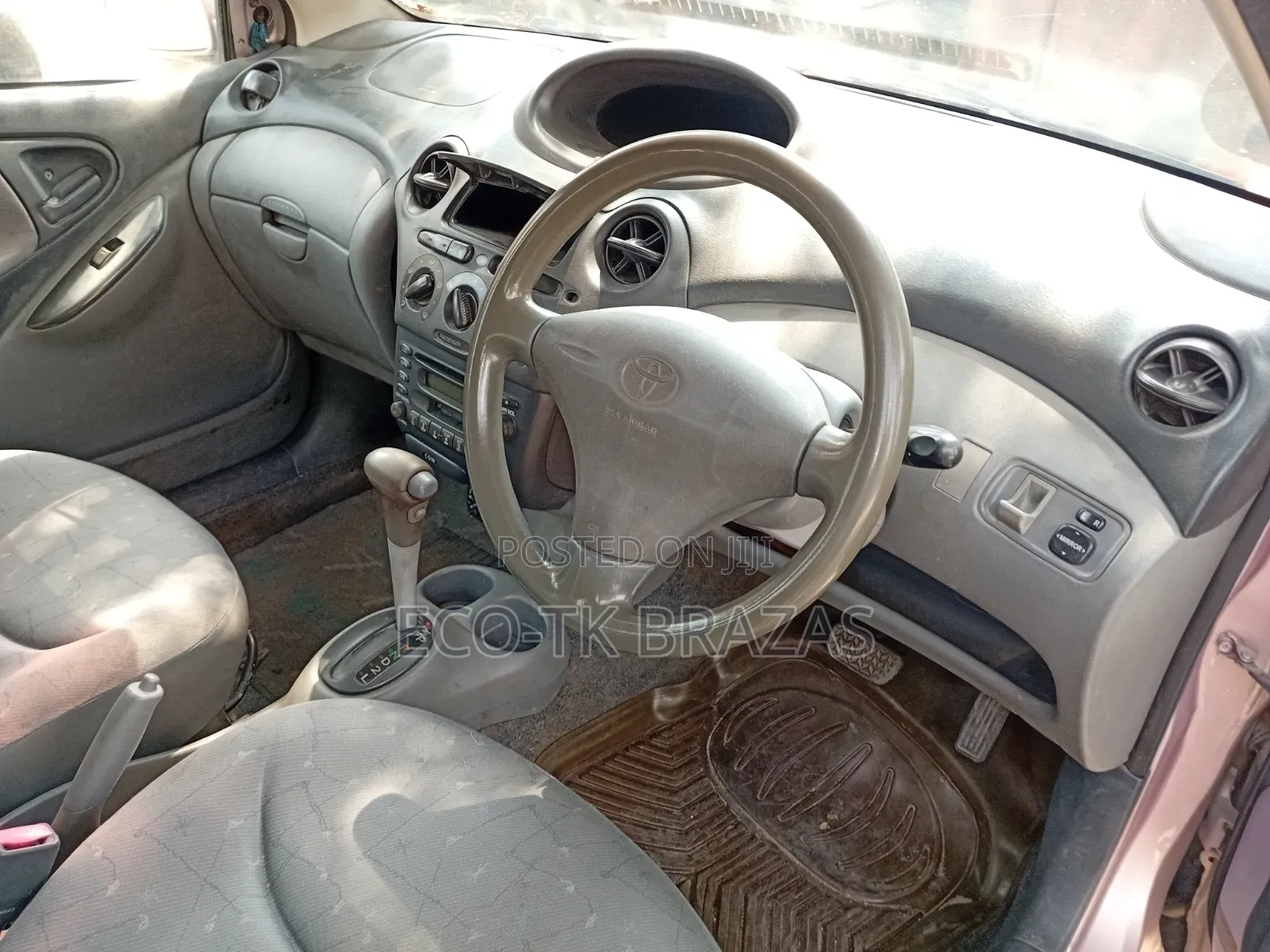 Toyota Vitz 2002 Pink
