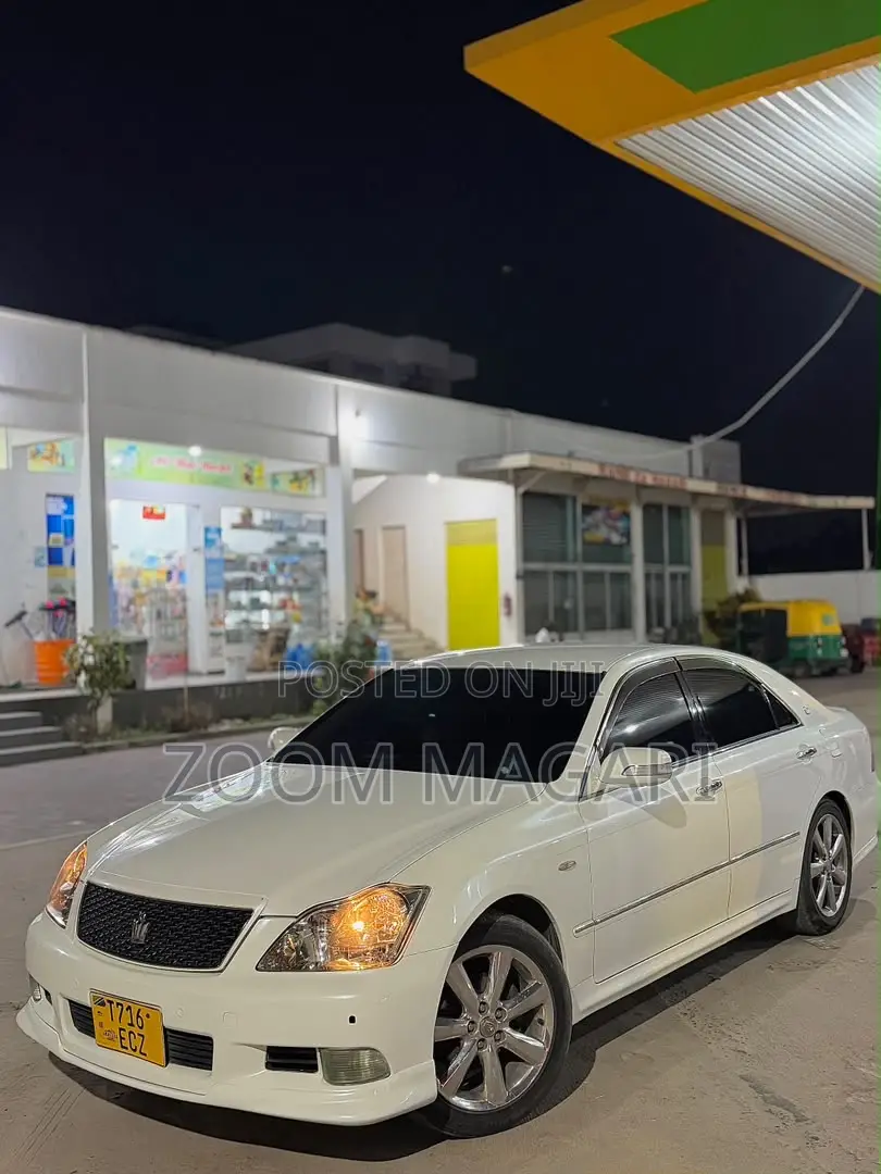 Toyota Crown 2006 Pearl