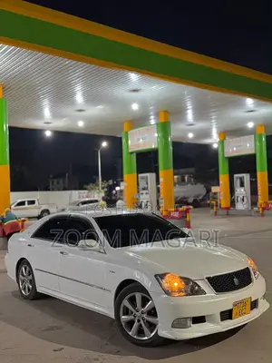 Toyota Crown 2006 Pearl