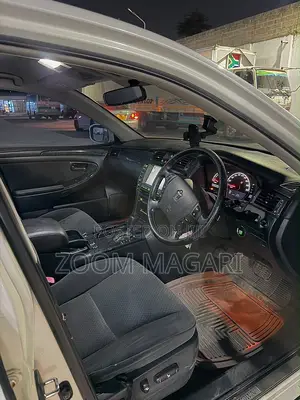 Toyota Crown 2006 Pearl