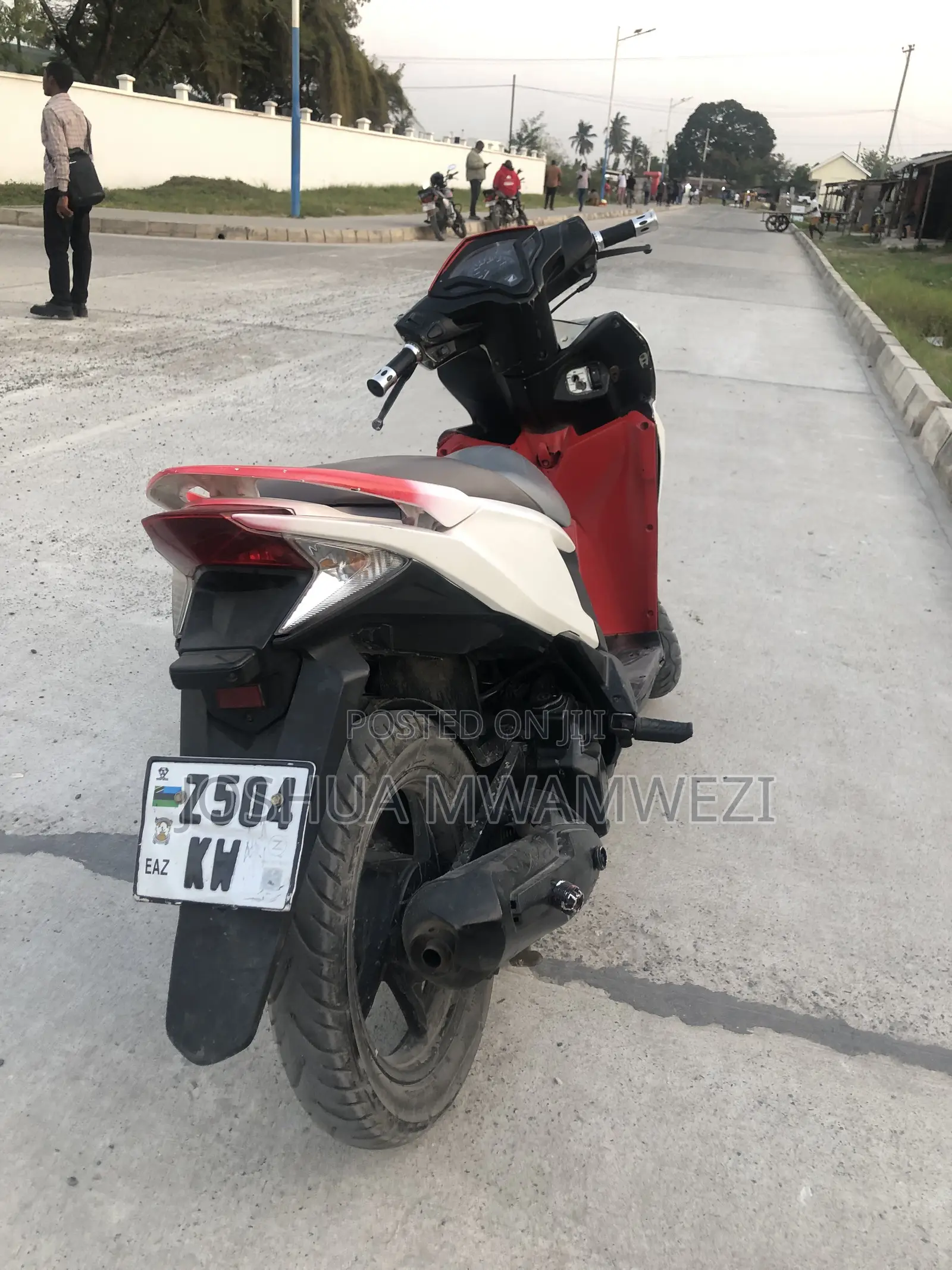 Honda CB 2014 White