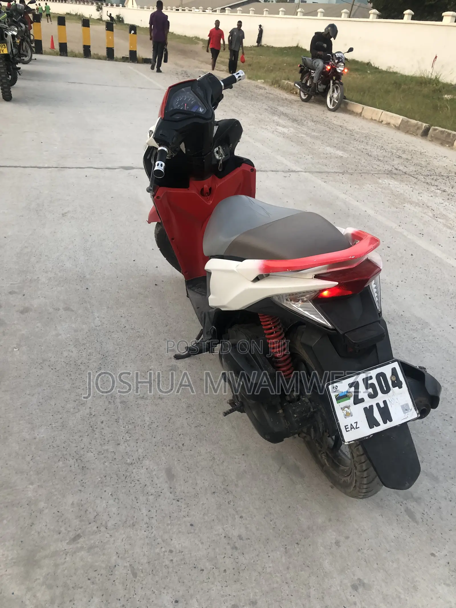 Honda CB 2014 White