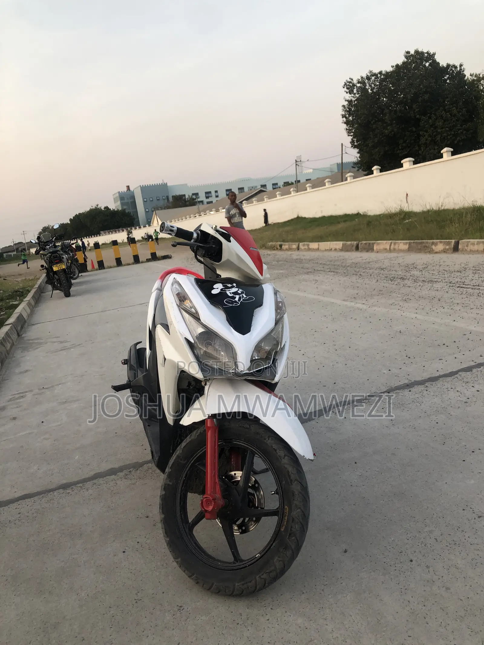 Honda CB 2014 White
