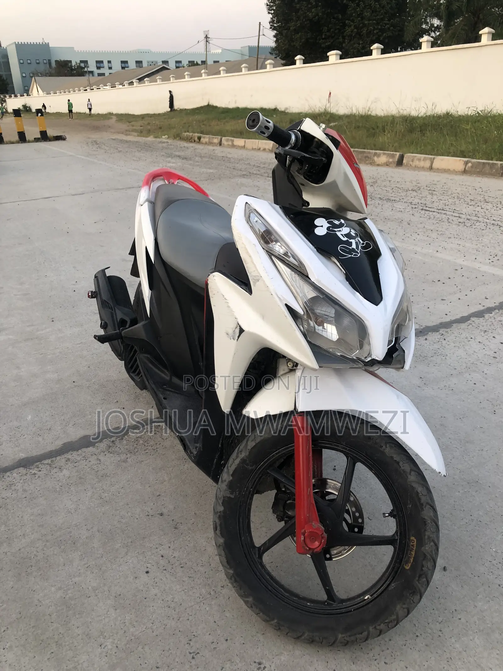 Honda CB 2014 White