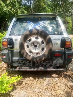 Toyota RAV4 1997 Silver