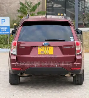 Subaru Forester 2.0D X 2011 Maroon