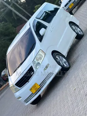 Toyota Alphard 2.4 Petrol AWD 2005 White