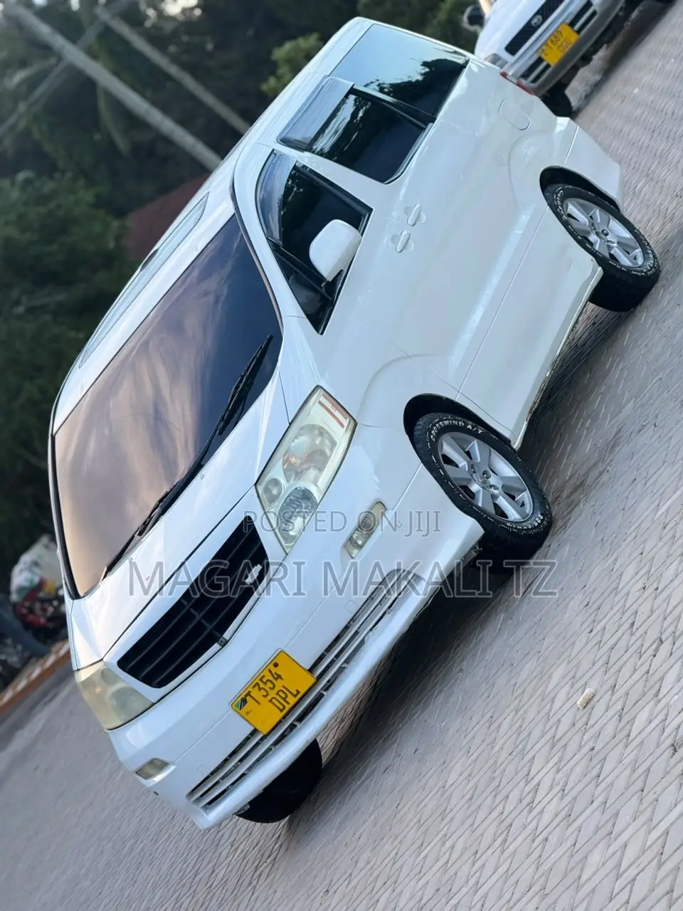 Toyota Alphard 2.4 Petrol AWD 2005 White