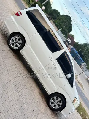 Toyota Alphard 2.4 Petrol AWD 2005 White
