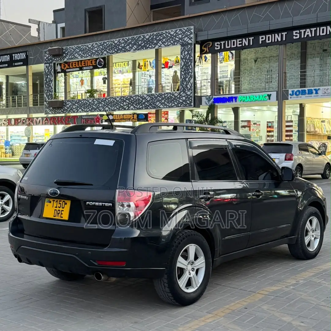 Subaru Forester 2011 Black