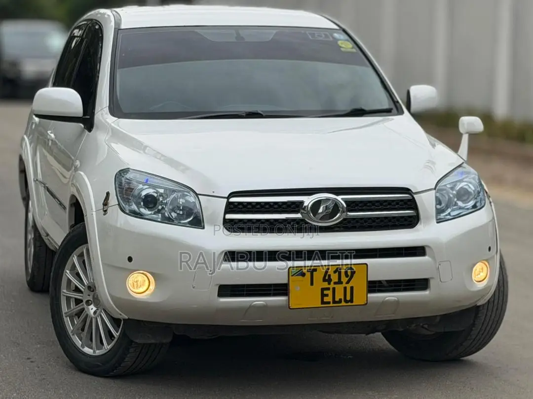Toyota RAV4 2.5 2010 White