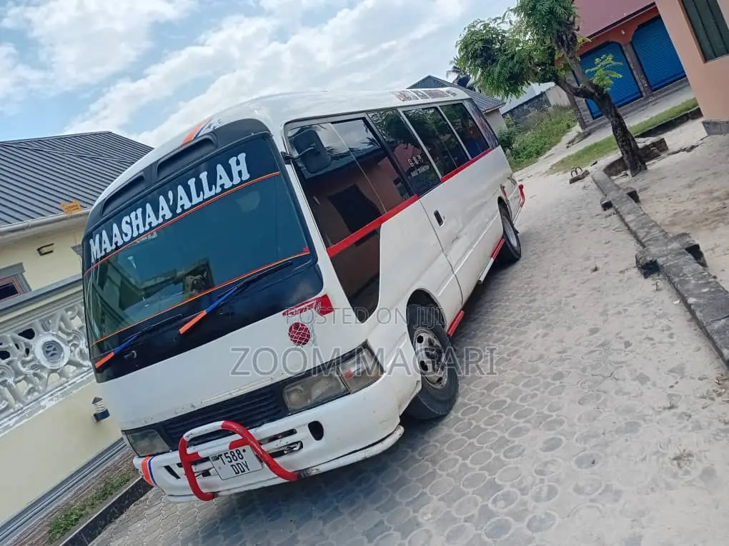 Toyota Coaster 2003 White