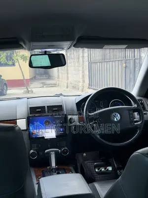 Volkswagen Touareg 2010 White