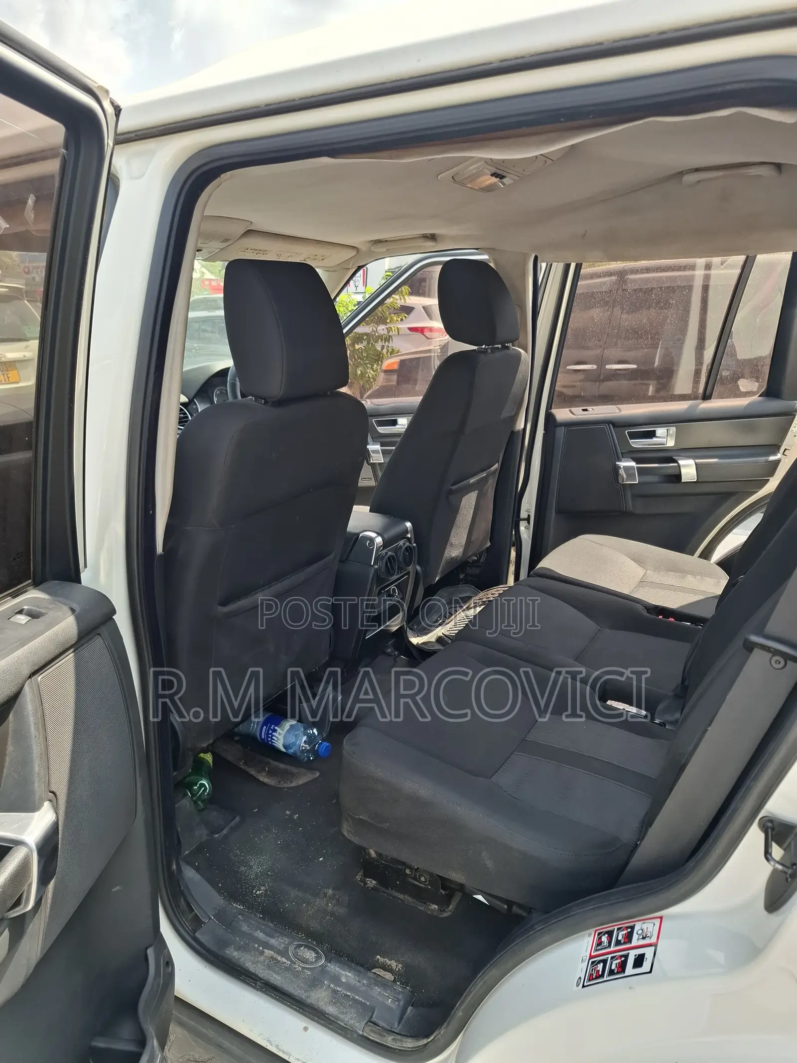 Land Rover Discovery 2010 White