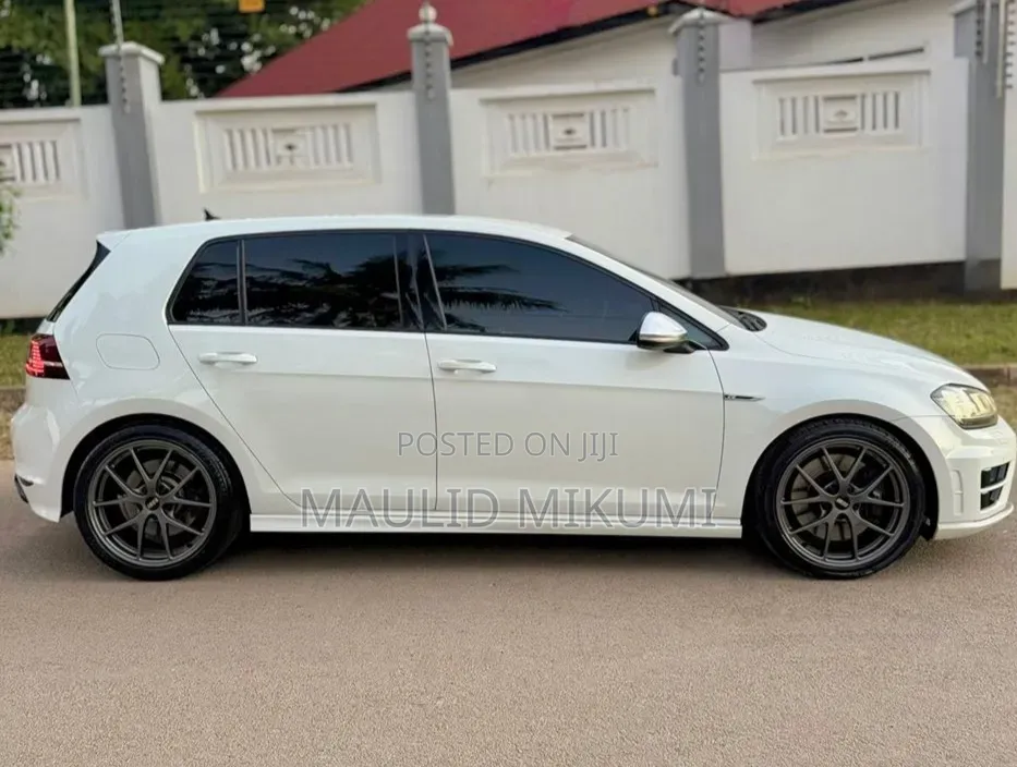 Volkswagen Golf 2016 White