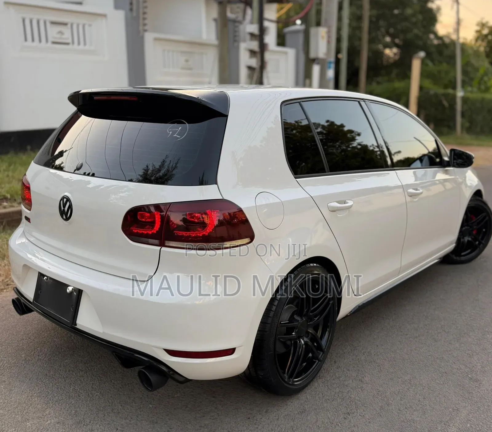 Volkswagen Golf GTI 2011 White