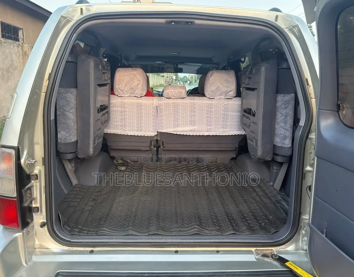 Toyota Land Cruiser Prado 2000 Silver