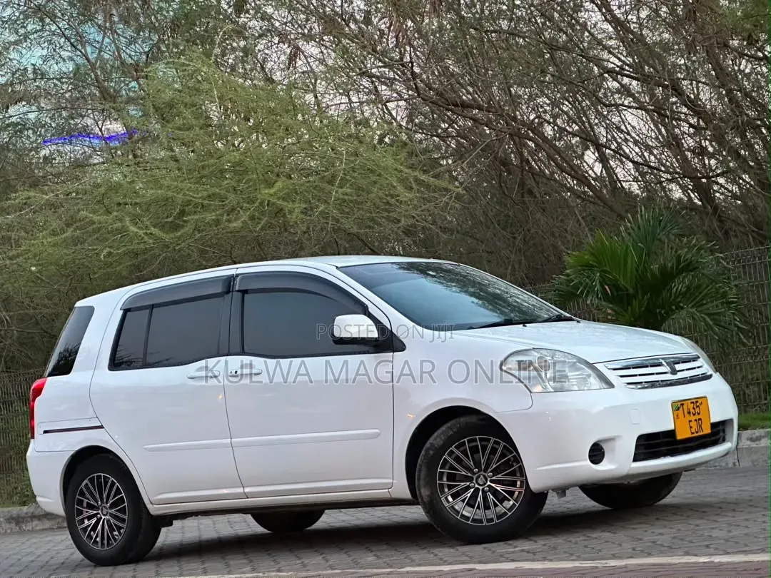 Toyota Raum 2005 White
