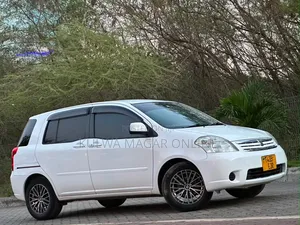 Toyota Raum 2005 White