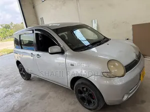Toyota Sienta 2008 Silver