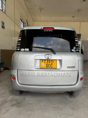 Toyota Sienta 2008 Silver